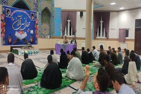 تصاویر/ محفل انس با قرآن در مدرسه علمیه امام علی (ع) سلماس