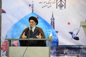 مکتب شیعه را وارونه به اهل تسنن معرفی کرده‌اند