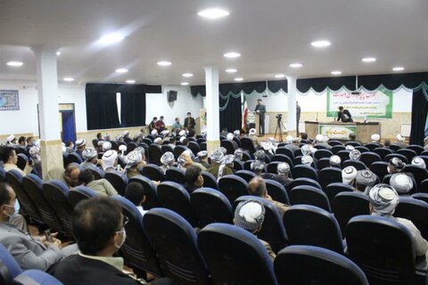 تصاویر/ برگزاری همایش «پرچمداران وحدت» در شهرستان سقز با حضور نماینده ولی فقیه در کردستان