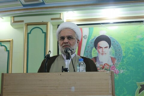 بالصور/ مؤتمر"الوحدة الإسلامية بين طلاب الشيعة وأهل السنة" في محافظة كردستان الإيرانية