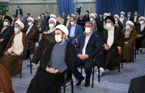 دیدار میهمانان کنفرانس وحدت اسلامی‌ و جمعی از مسئولان نظام با رهبر معظم انقلاب