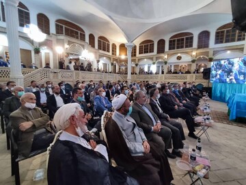 تصاویر/ مراسم رونمایی نخستین آلبوم معرفی ابعاد شخصیتی هلال بن علی (ع)