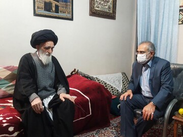 معاون رئیس جمهور به دیدار پیشکسوت ترین امام جمعه رفت