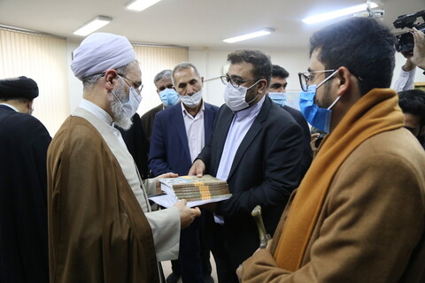 تصاویر/ دیدار سفیر کشور یمن با آیت الله اعرافی