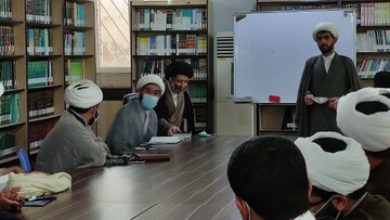 تصاویر/ دوره دانش افزایی اساتید ادبیات عرب مدارس علمیه استان هرمزگان