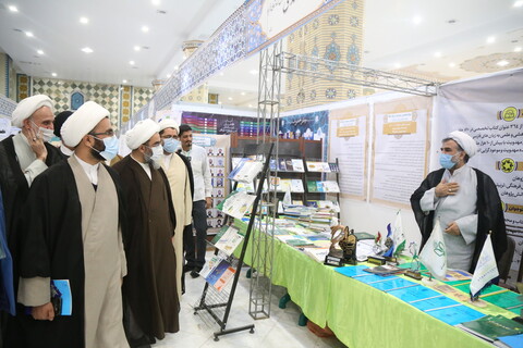 تصاویر / بازدید آیت الله فاضل لنکرانی از نمایشگاه "دستاوردهای علمی واحدهای آموزشی تخصصی حوزوی"