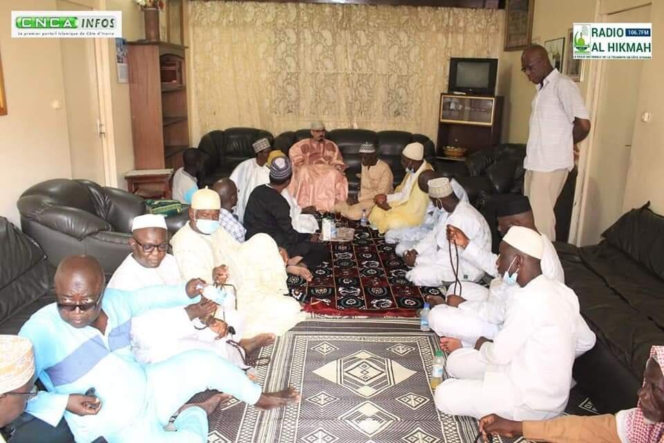 حضور مرشد تیجانیه موریتانی در نماز جمعه پایتخت ساحل‌عاج +تصاویر