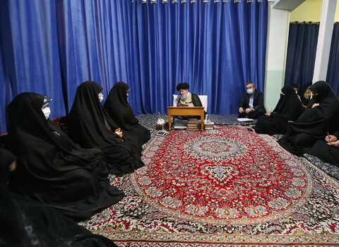 تصاویر/ دیدار معاون امور زنان و خانواده رئیس جمهور با آیت الله علوی گرگانی