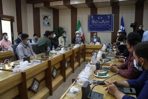 دیدار جمعی از دانش‌آموزان با مدیرکل صدا و سیمای مرکز خوزستان