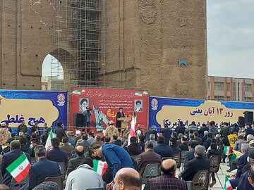 تقدیر امام جمعه تبریز از پیروزی نیروی دریایی سپاه | تو دهنی به آمریکا و سعودی در دریای عمان