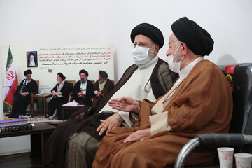 تصاویر/ دیدار رئیس جمهور با آیت الله شاهچراغی نماینده استان سمنان در مجلس خبرگان رهبری