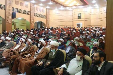 بالصور/ مؤتمر علماء الدين الشيعة والسنة في كردستان بحضور آية الله الأعرافي