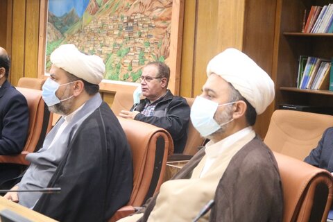 تصاویر/ نشست مدیران و نهادهای فرهنگی کردستان با آیت الله اعرافی