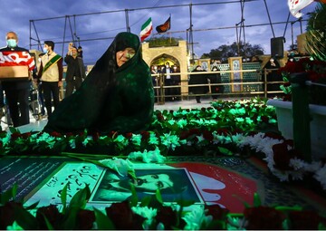 تصاویر/ آئین تکریم خانواده شهید حسین شکرائیان در دانشگاه صنعتی اصفهان