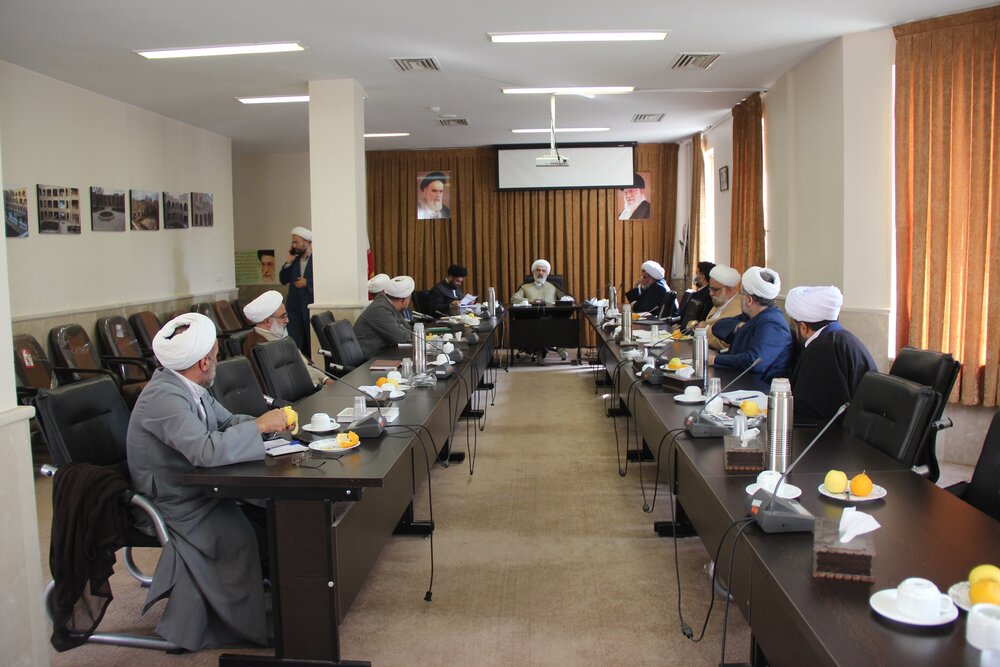 حلقه های قرآنی در مدارس علمیه قزوین برگزار می شود