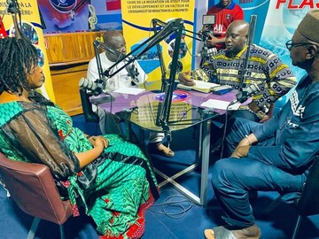 حضور  فعال مدنی شیعه در برنامه مناظره با محوریت مهاجرت در کشور مالی + تصاویر