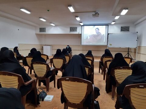 نشست فرهنگی با عنوان «مرد عرفان و عمل» در موسسه آموزش عالی حوزوی حضرت زهرا (سلام الله علیها ) میبد