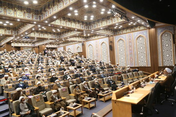 تصاویر / افتتاحیه نشست علمی و دوره دانش افزایی مدیران مدارس علمیه کشور