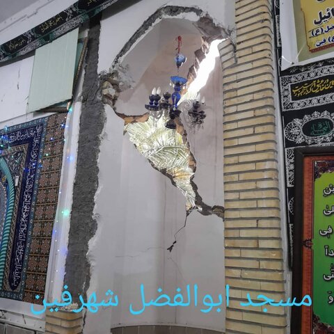تصاوير/خسارات زلزله بندرعباس در مسجد ابوالفضل (ع) شهر فین