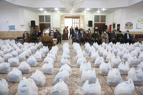 تصاویر/ تهیه و توزیع ۵۰۰ بسته غذایی توسط مسجد امام سجاد(ع) پردیسان