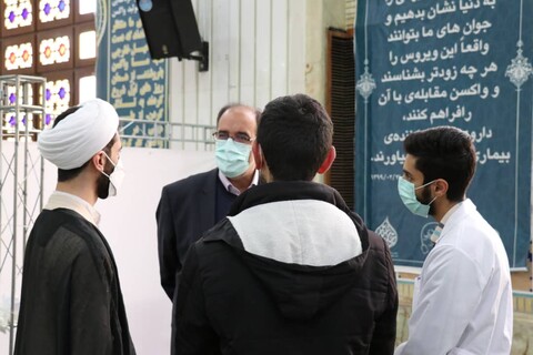تصاویر/ مرکز واکسیناسیون مصلی تبریز، متفاوت‌ترین مرکز به همت طلاب و دانشجویان