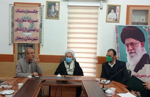 تصاویر/اعطای مجوز تشکیل گروههای جهادی به گروه جهادی «من القلوب» مدرسه علمیه بیجار