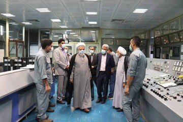 تصاویر/ بازدید نماینده ولی فقیه در هرمزگان از شرکت مدیریت تولید برق