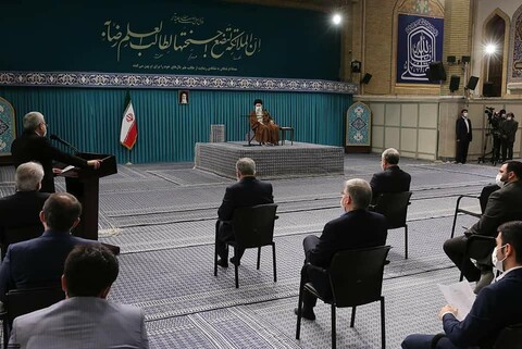 رہبر انقلاب اسلامی سے ملک ایران کی اہم علمی و سائنسی اور غیر معمولی استعداد کی حامل شخصیات کی ملاقات