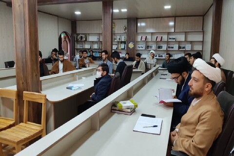 تصاویر/ نشست علمی در مدرسه علمیه امام خمینی (ره) ارومیه