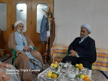 امام جمعه آران و بیدگل به دیدار استاد پیشکسوت رفت + عکس