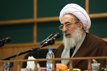 بسیج اساتید حوزه علمیه تهران ارتحال آیت الله مجتهد شبستری را تسلیت گفت