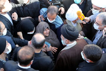 تصاویر/ حضور رئیس جمهور در جمع اهالی کوی فلسطین زنجان