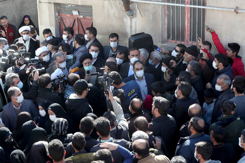 تصاویر/ حضور رئیس جمهور در جمع اهالی کوی فلسطین