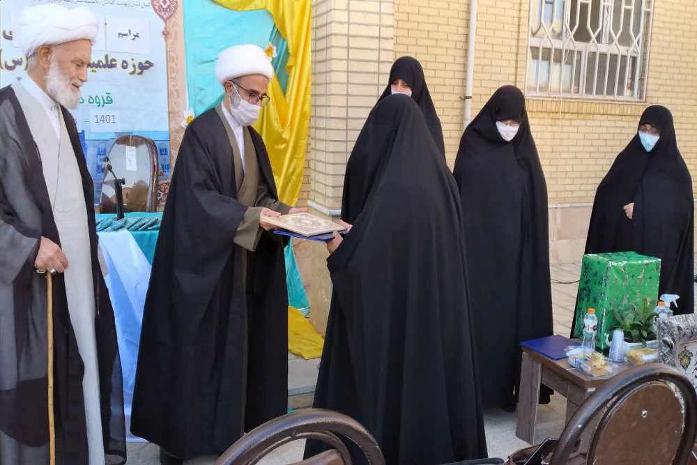 «حسن زاده» مدیر مدرسه علمیه فاطمیه قروه درگزین شد