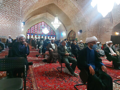 گزارش تصویری برگزاری همایش بزرگداشت هفته بسیج در مدرسه علمیه طالبیه تبریز
