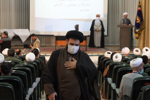 تصاویر / تجلیل از روحانیون ایثارگر دفاع مقدس و طلاب جهادی همدان