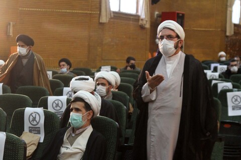 تصاویر / تجلیل از روحانیون ایثارگر دفاع مقدس و طلاب جهادی همدان