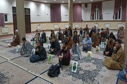 مراسم گرامیداشت شهدا در مدرسه علمیه امام علی علیه السلام سلماس