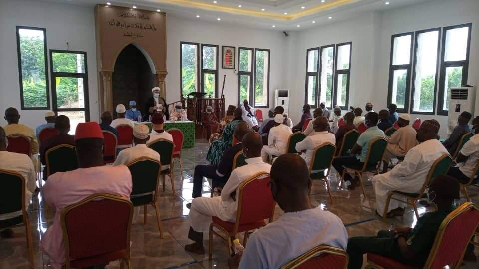 برگزاری گردهمایی پرسش و پاسخ دینی و رفع شبهات در ساحل عاج + تصاویر