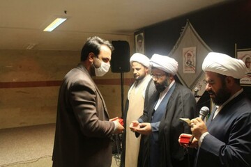 تصاویر/ بزرگداشت هفته بسیج و هفتمین سالگرد درگذشت حجت الاسلام اسدی در مدرسه علمیه قروه