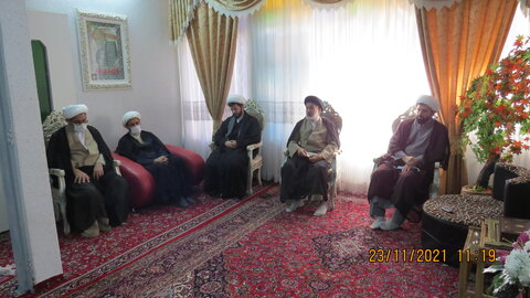 تصاویر/ دیدار با خانواده شهید فخری زاده در منزل پدری ایشان در قم