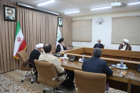 تصاویر/ دیدار رئیس سازمان صدا وسیما با آیت الله بوشهری