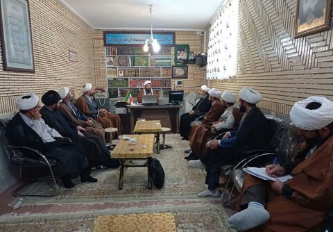 تصاویر/جلسه کمیته جذب مدرسه علمیه امام صادق (ع) بیجار
