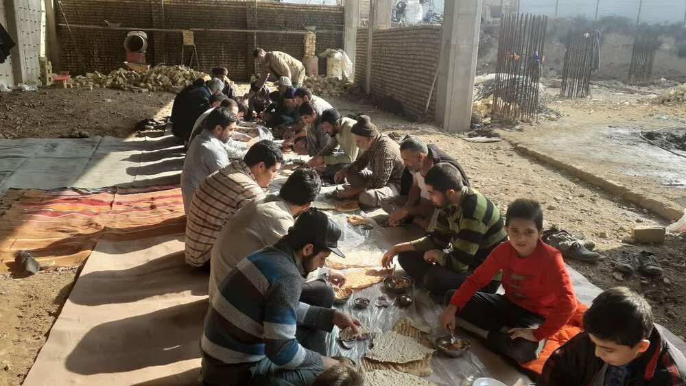 تصاویر/ ساخت بخشی از مسجد حضرت رسول اکرم(ص)توسط گروه جهادی مدرسه علمیه امام محمد باقر(ع) شهرستان نظرآباد
