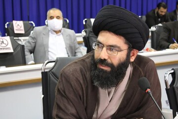 طلاب و روحانیون سربازان جبهه دینی و فرهنگی هستند