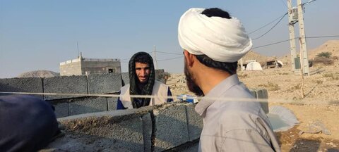 تصاوير/حضور گروه جهادی حاج عبدالله والی شهرستان بشاگرد در مناطق زلزله زده بخش فین