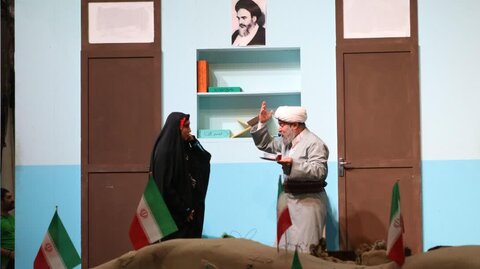 اجرای نمایش رقص پرچم در اجلاسیه شهدای روحانی استان ایلام
