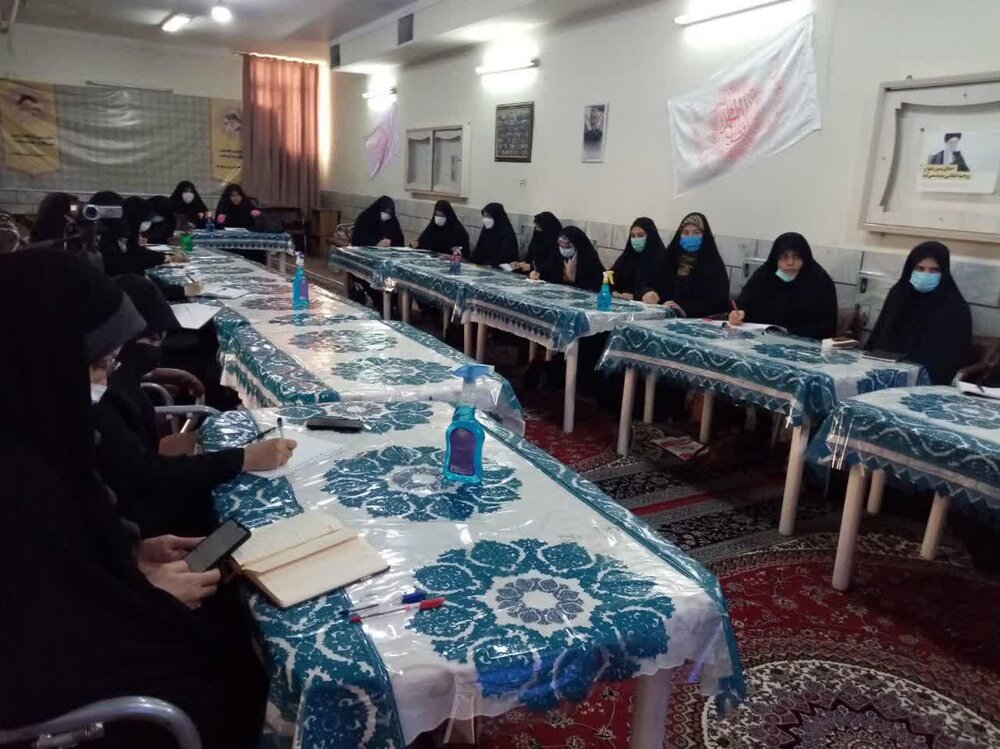 برگزاری کارگاه روش آموزش پژوهش محور در حوزه علمیه خواهران قزوین