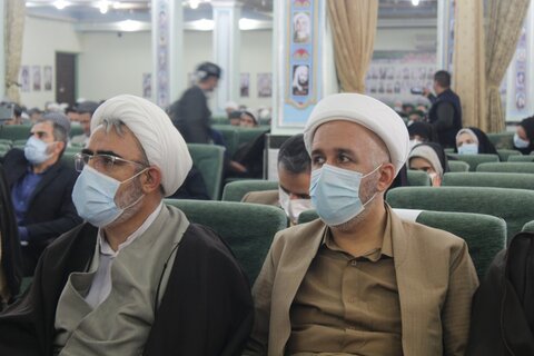 تصاویر/ همایش طلاب، روحانیون و نخبگان حوزه و دانشگاه و بانوان فرهیخته کردستان