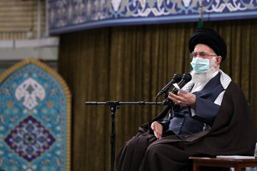 سبک زندگی اسلامی رزمندگان و شهدا با کارهای هنری در مقابل چشم مردم دنیا قرار گیرد